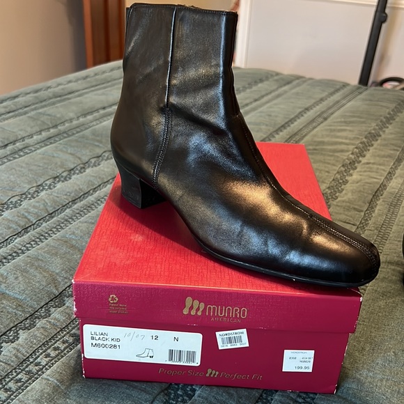 Munro American Lilian Black leather booties - Picture 5 of 7